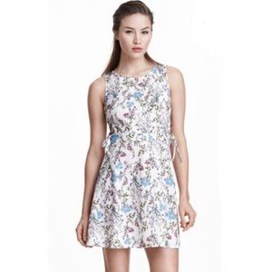 Divided H&M floral white dress Size M